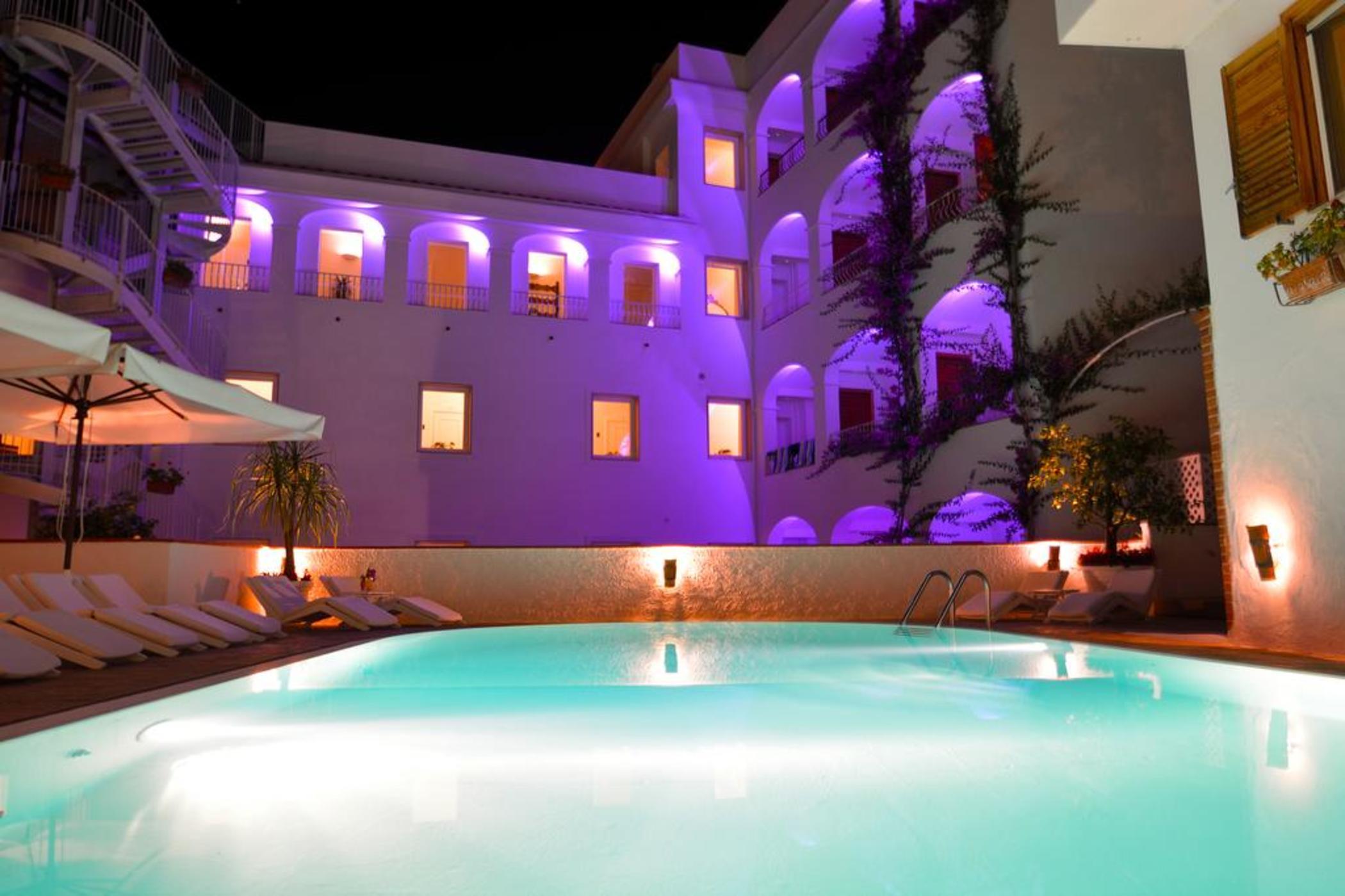 Villa Romana Hotel & Spa Мінорі Екстер'єр фото