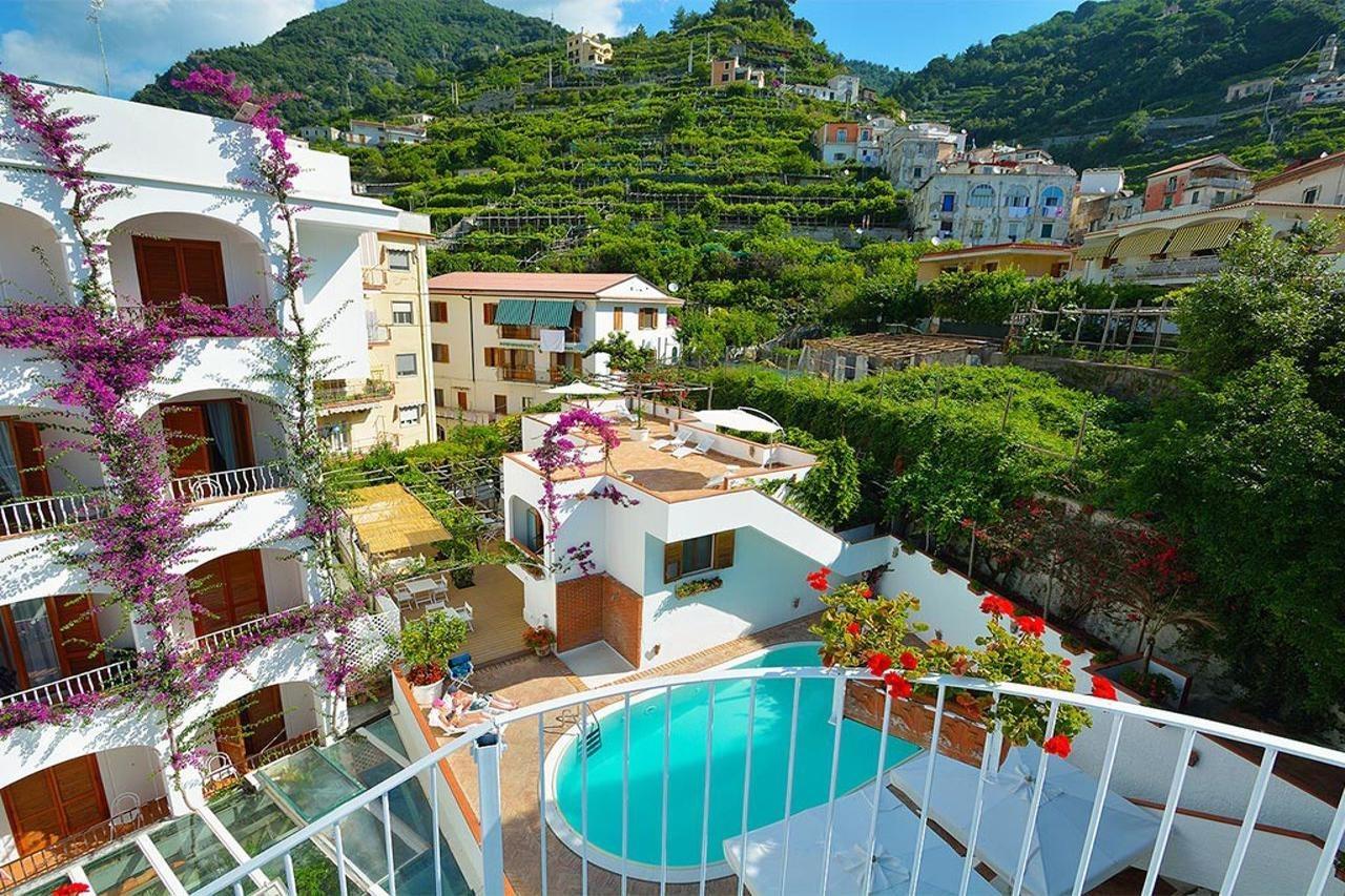 Villa Romana Hotel & Spa Мінорі Екстер'єр фото