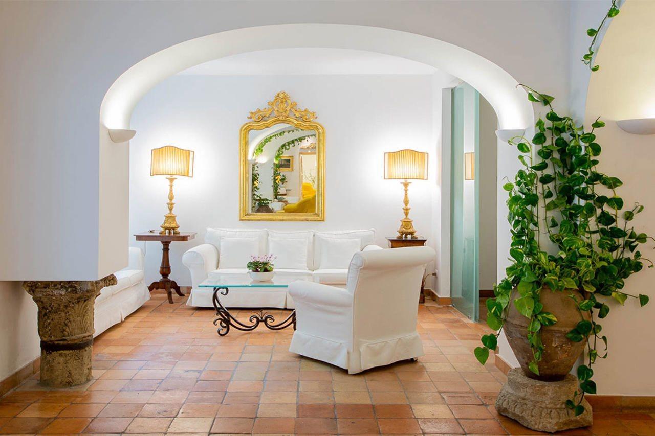 Villa Romana Hotel & Spa Мінорі Екстер'єр фото