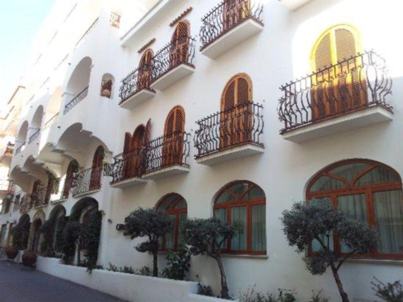 Villa Romana Hotel & Spa Мінорі Екстер'єр фото