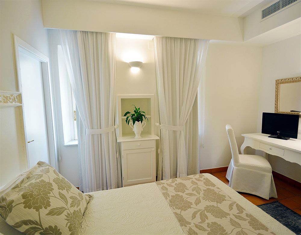 Villa Romana Hotel & Spa Мінорі Екстер'єр фото